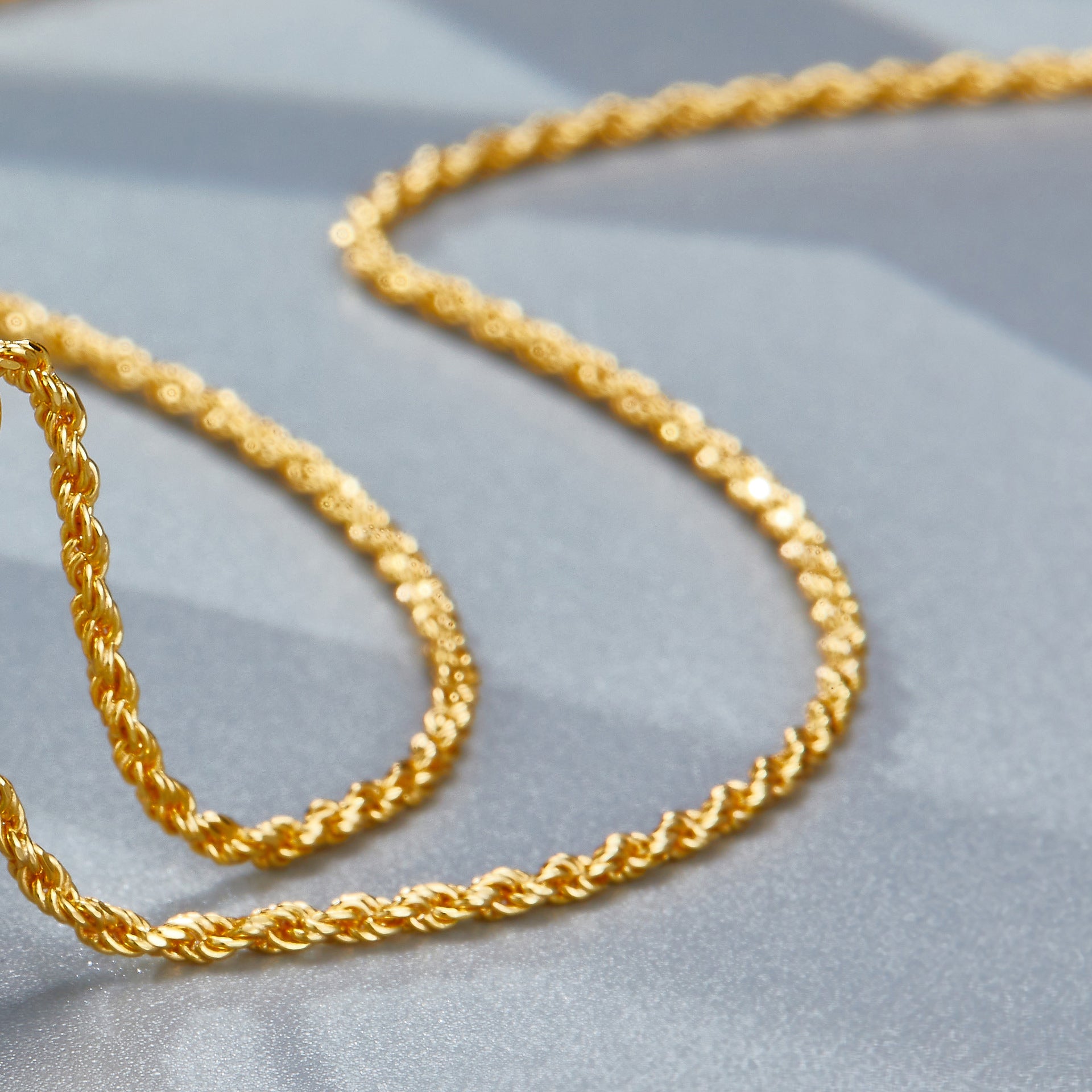 Minimal Flower Gold Necklace Elegant Everyday Jewelry